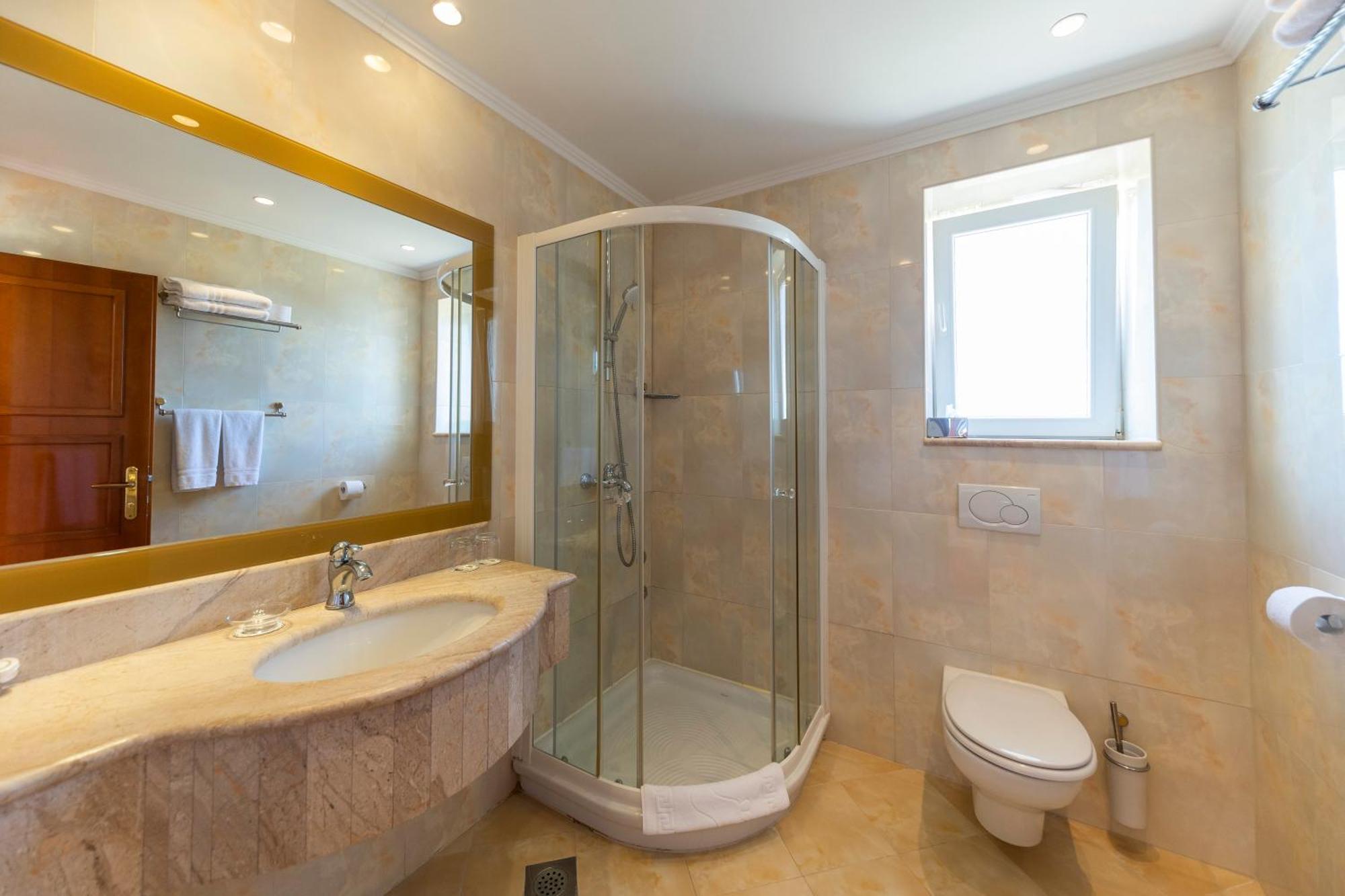 Hotel Niko 4*