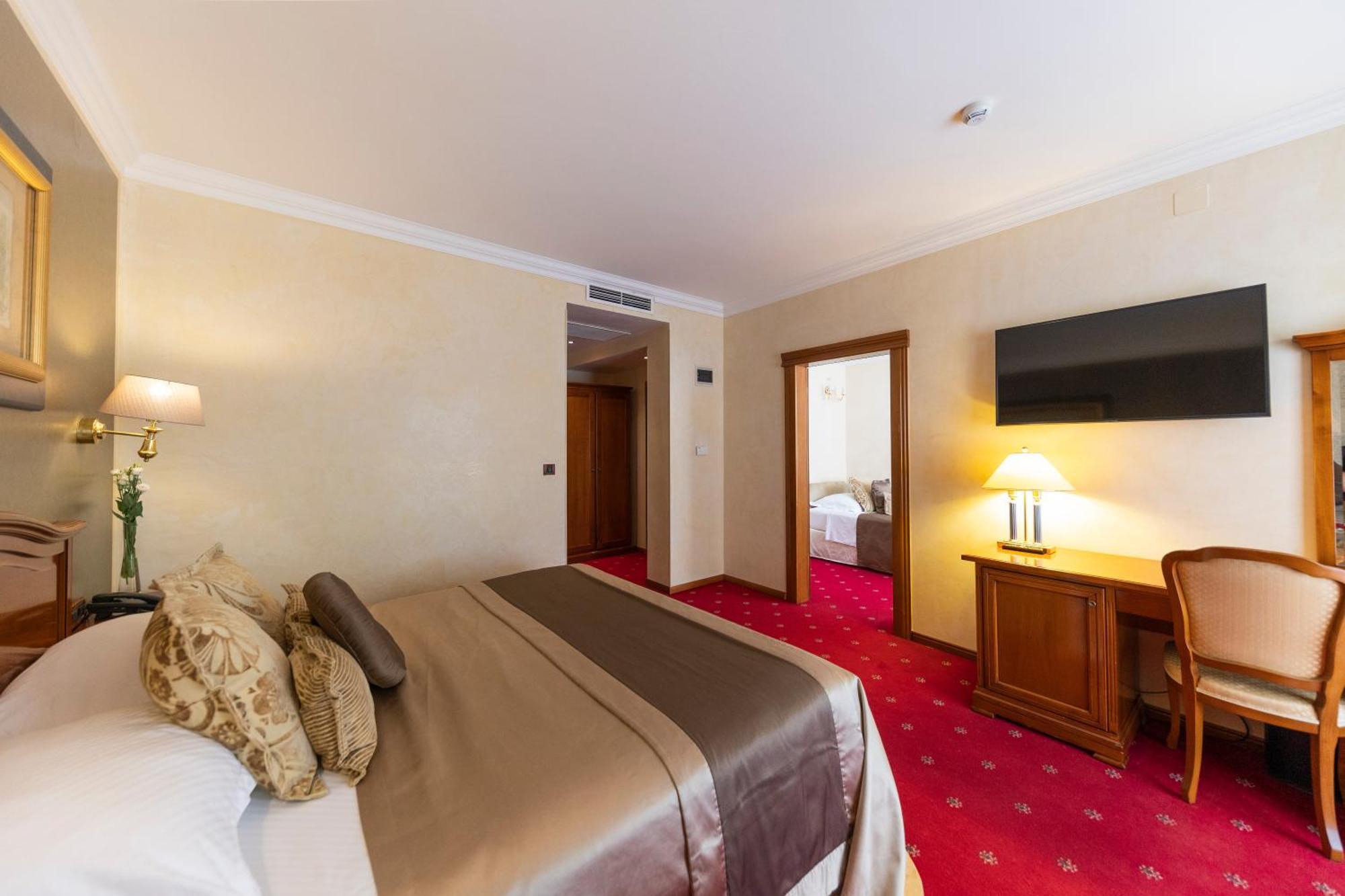 Niko Hotel