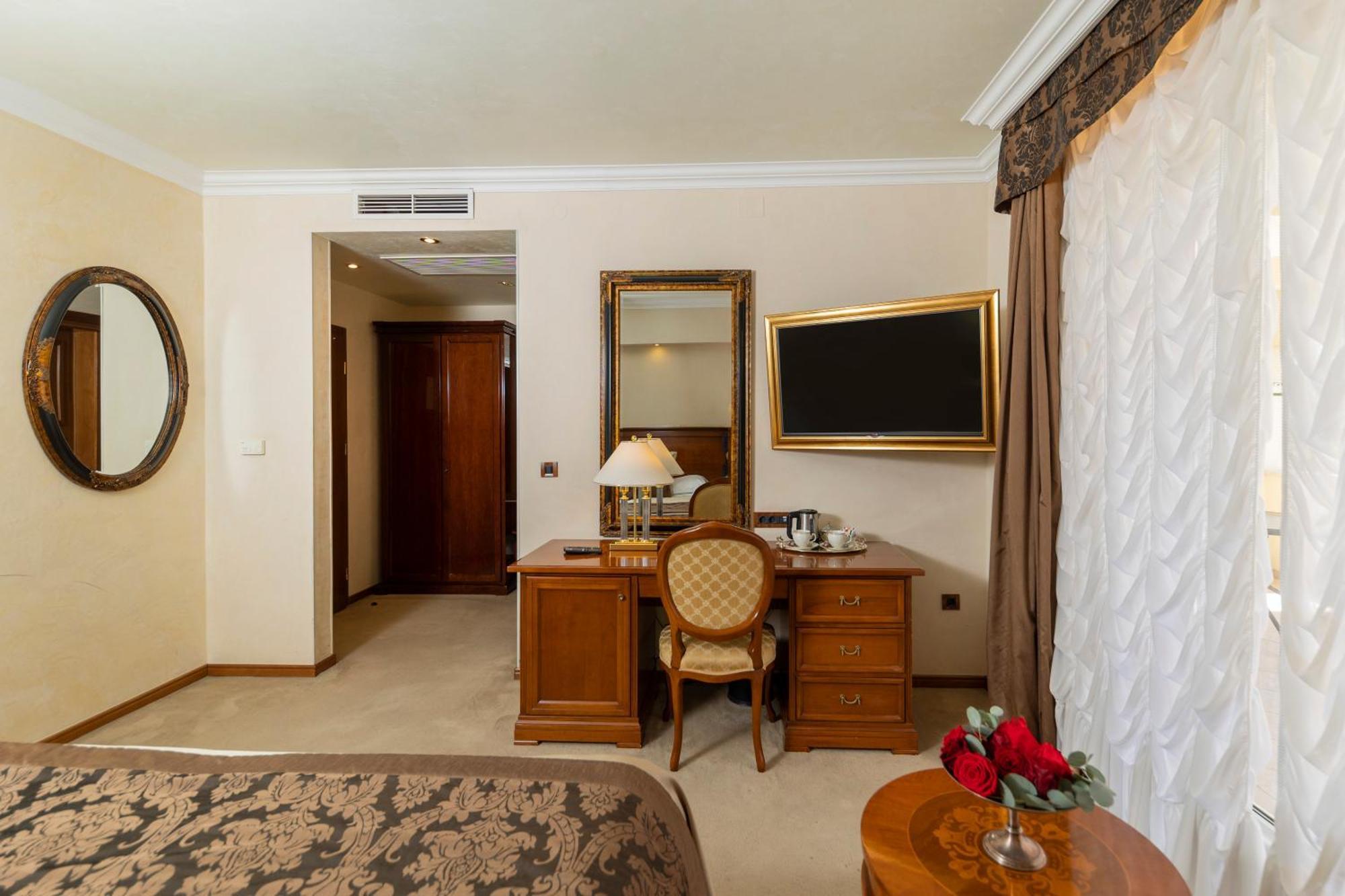 Hotel Niko 4*